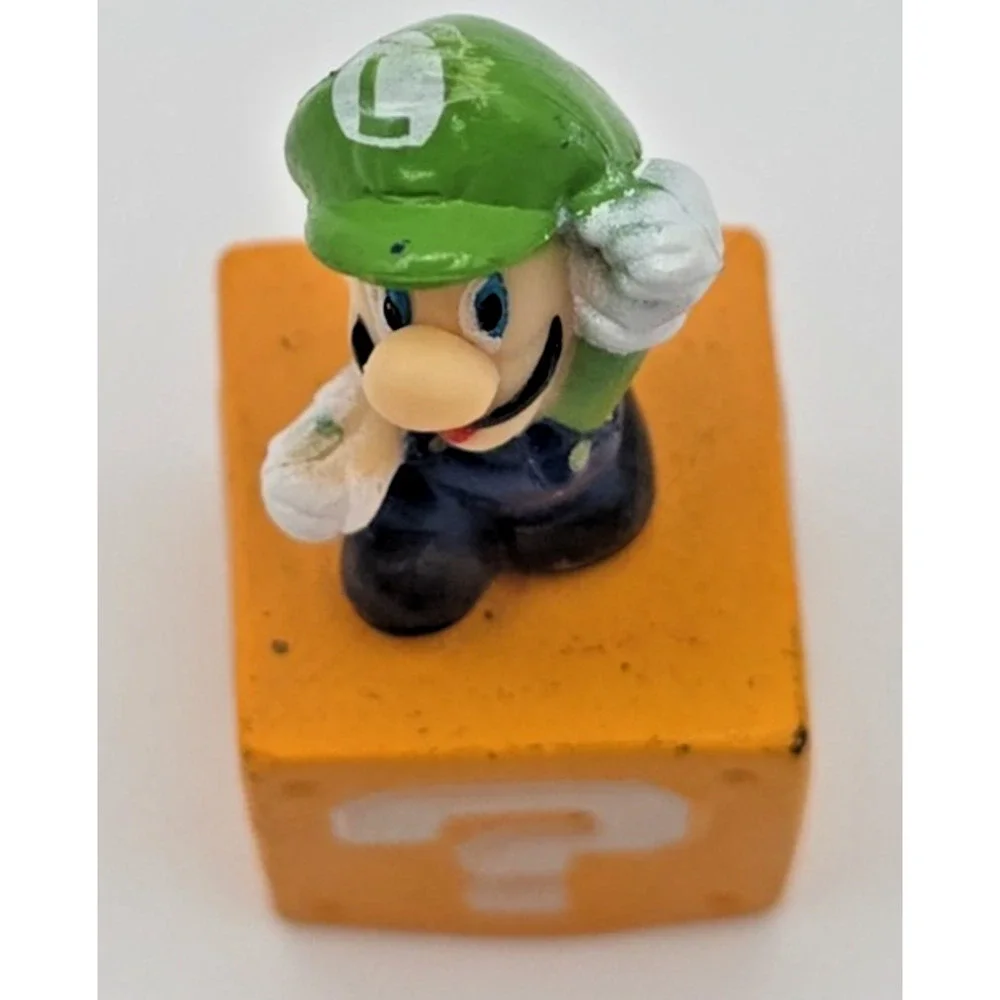Nintendo Super Mario Luigi Mini Figurine Question Mark Box Cake Topper